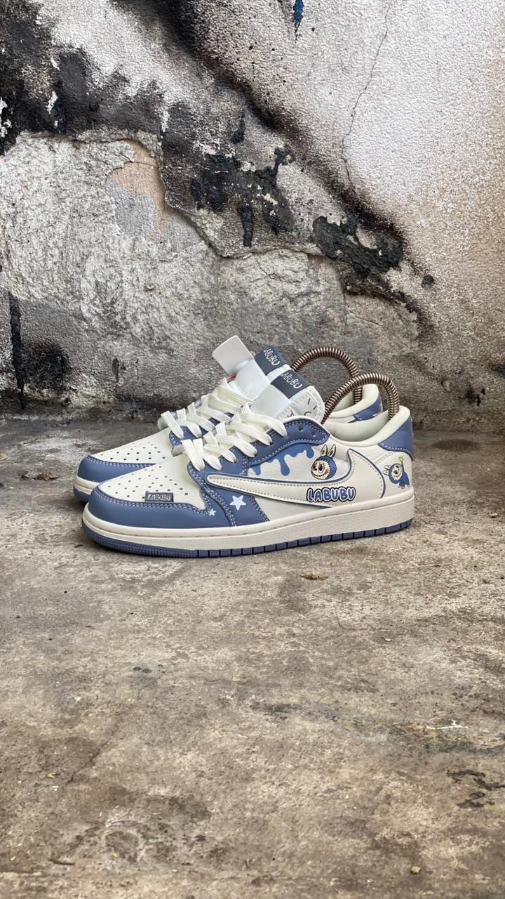 NIKE TRAVIS LABUBU BEIGE GRIS PROMO MASTER