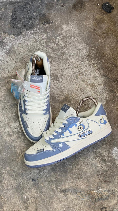 NIKE TRAVIS LABUBU BEIGE GRIS PROMO MASTER