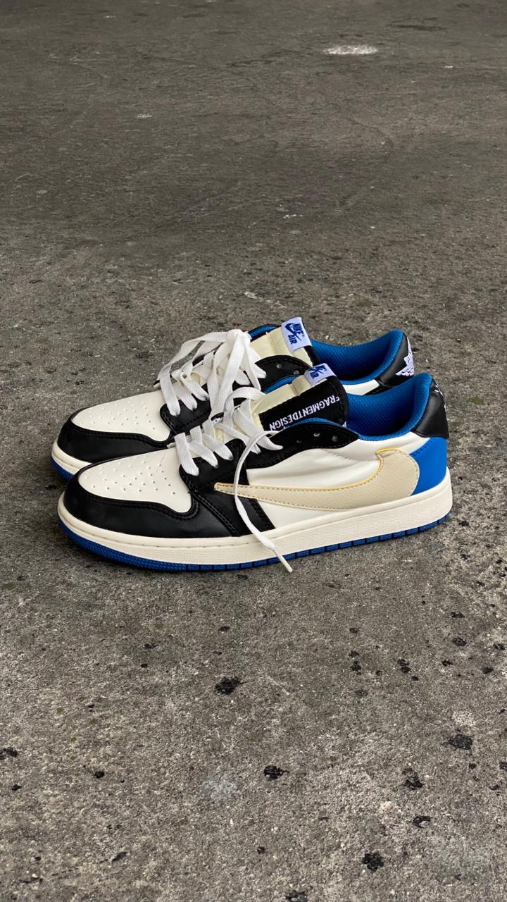 NIKE TRAVIS SCOTT BLANCO NEGRO AZUL