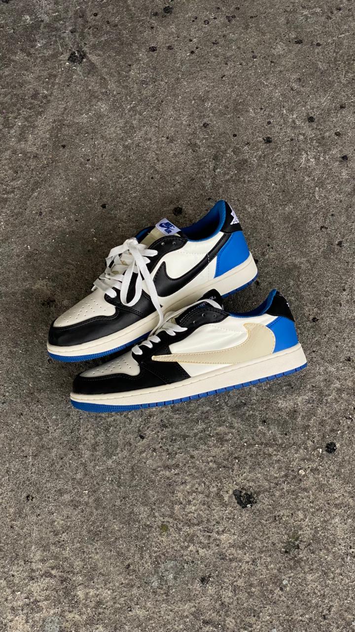 NIKE TRAVIS SCOTT BLANCO NEGRO AZUL