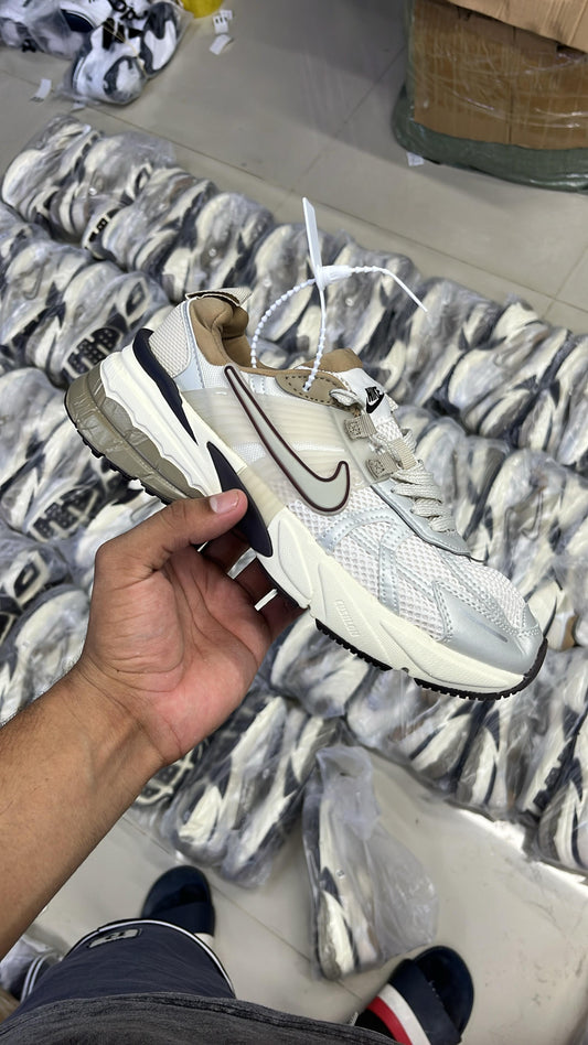 NIKE V2K CAFE