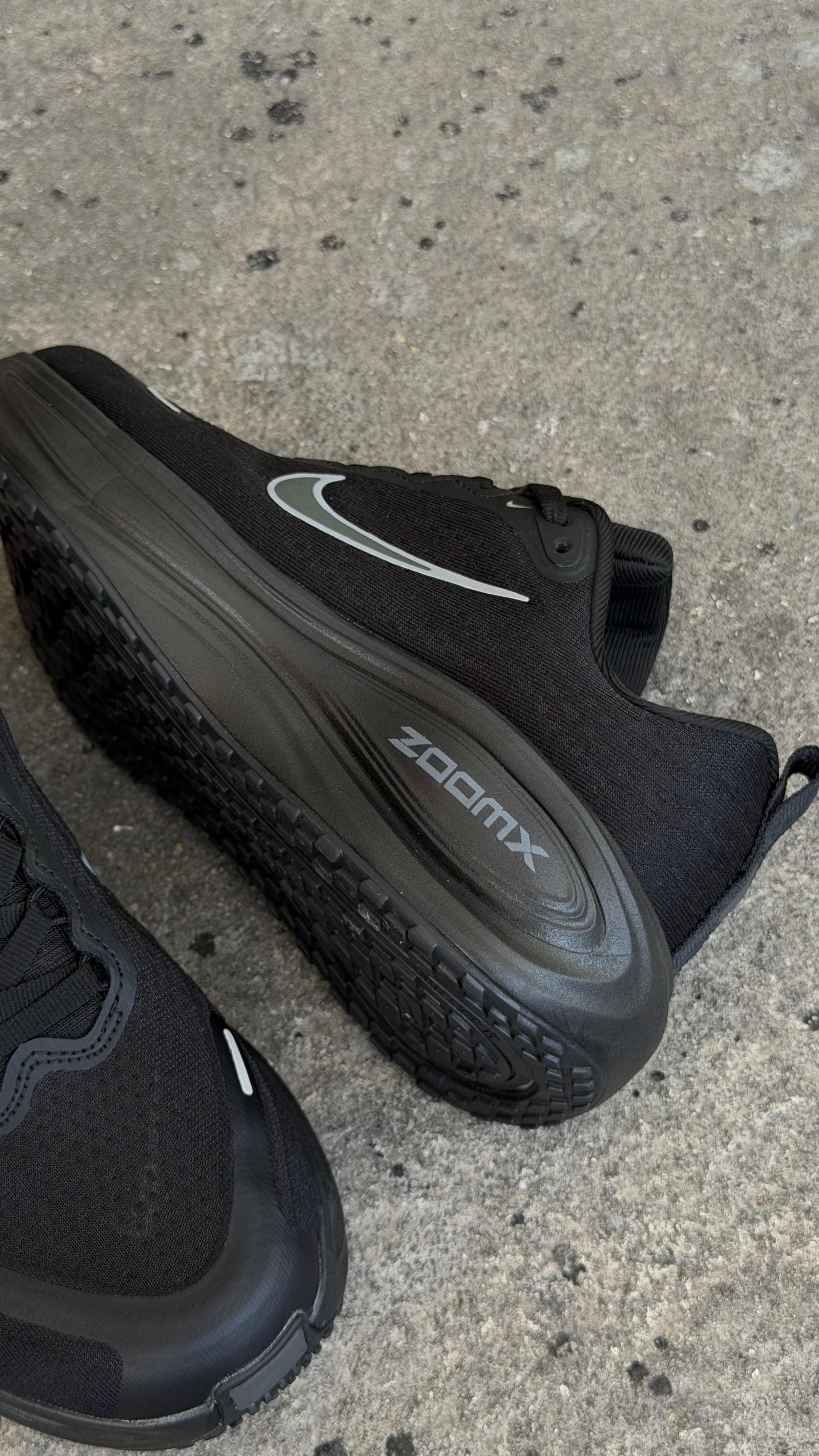 NIKE ZOOM X 2026 NEGRO