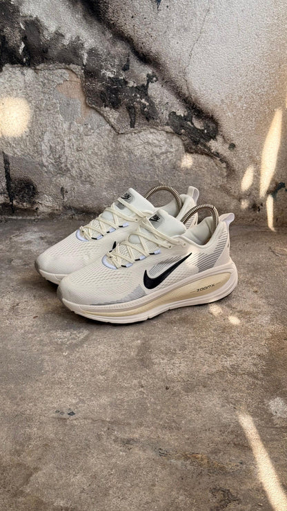 NIKE ZOOM X BLANCO BEIGE