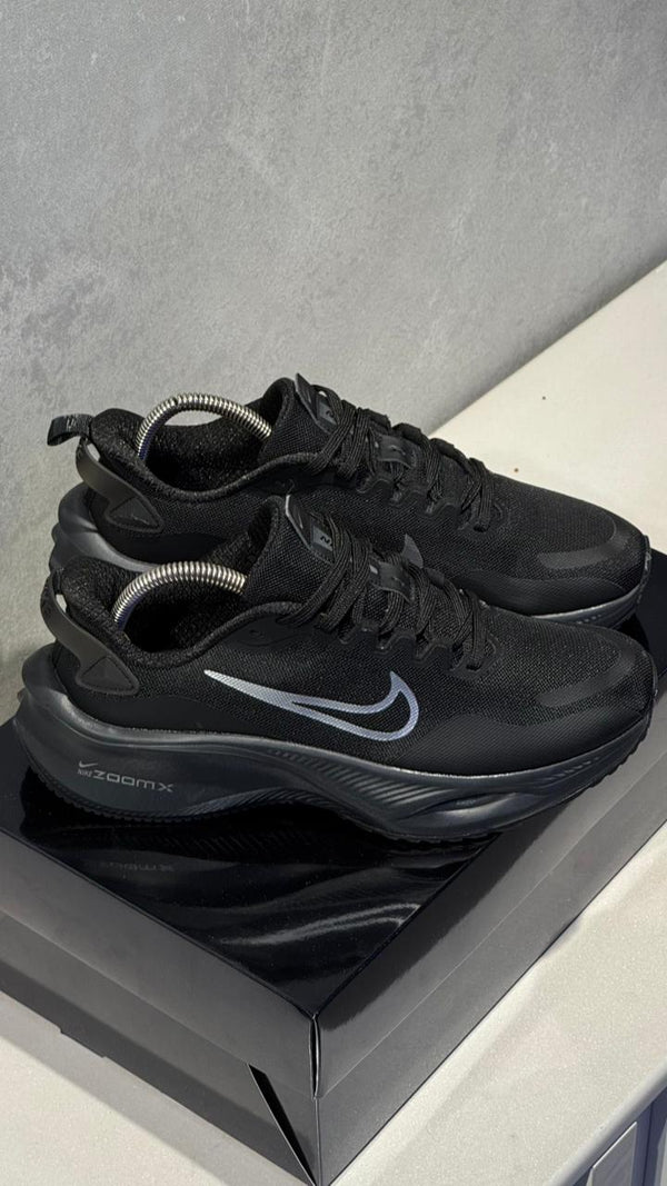 NIKE ZOOM X NEGRO PROMO