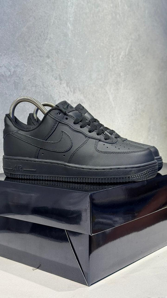 NIKE AF1 NEGRO