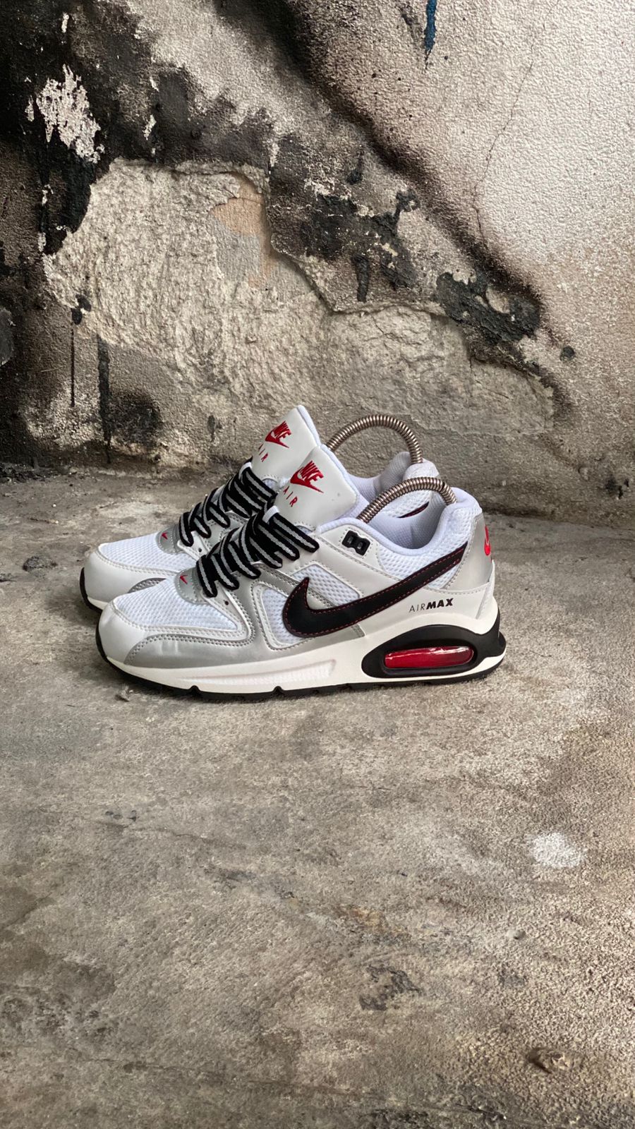 NIKE AIR MAX LTD BLANCO GRIS CHULO NEGRO