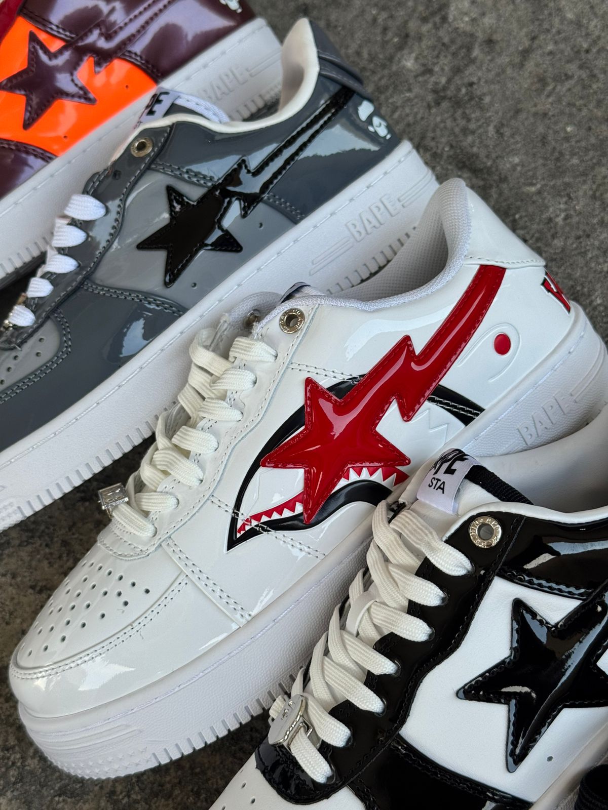 NIKE BAPE BLANCO ROJO
