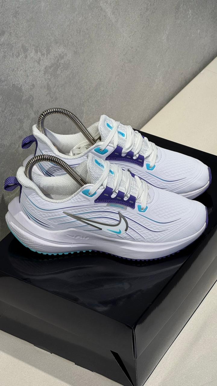 NIKE DOBLE CHULO BLANCO MORADO