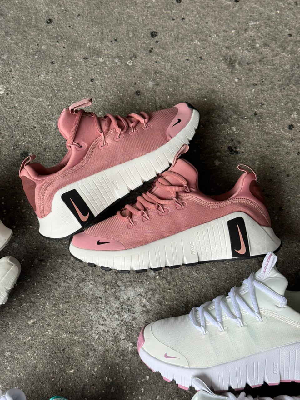 NIKE FREECOM ROSADO