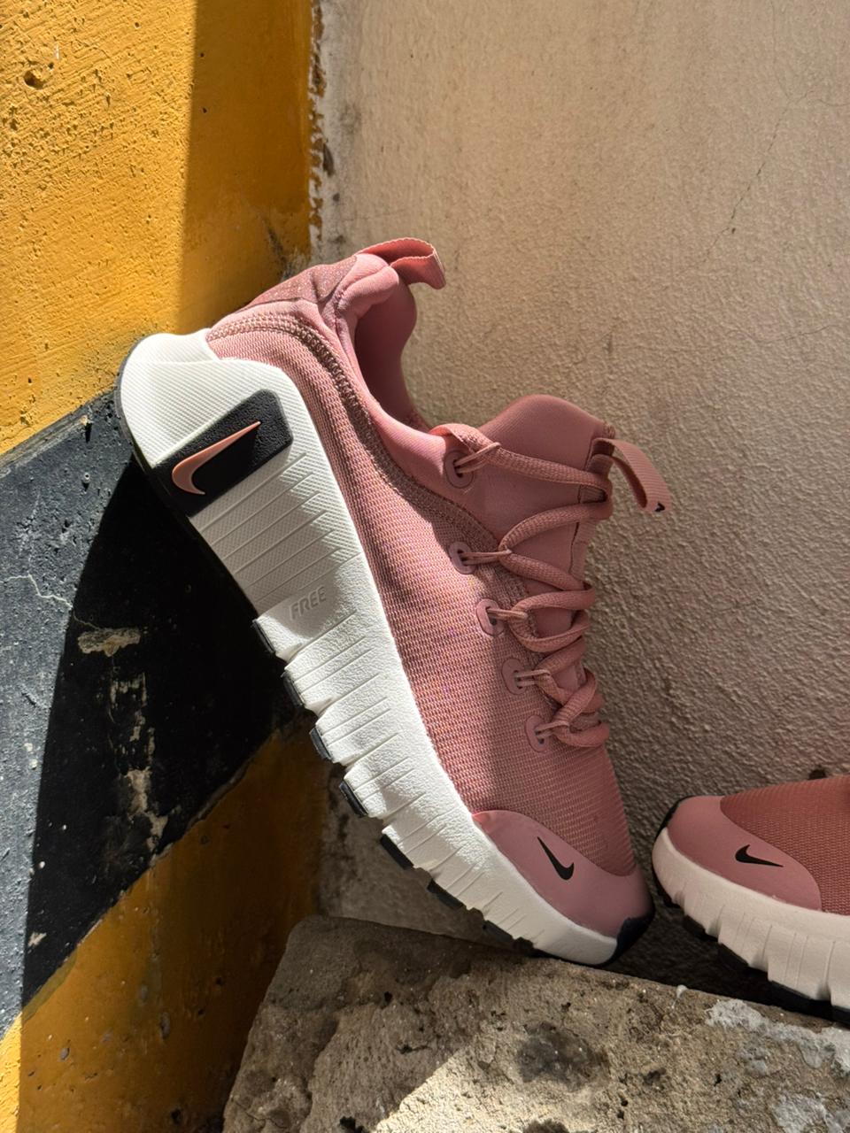 NIKE FREECOM ROSADO