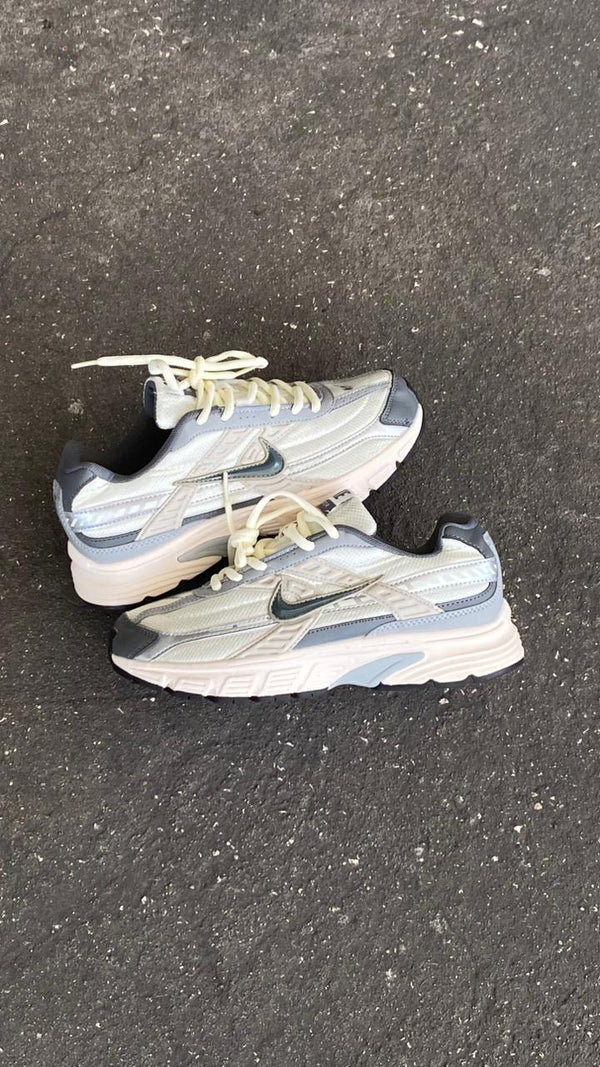 NIKE INITIATOR BLANCO BEIGE AZUL