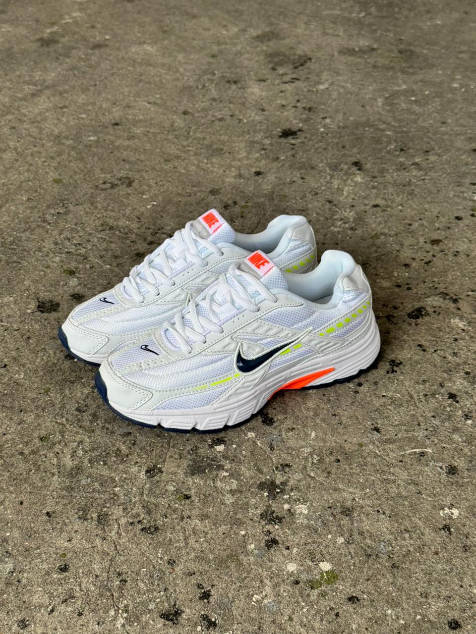 NIKE INITIATOR BLANCO COLORS