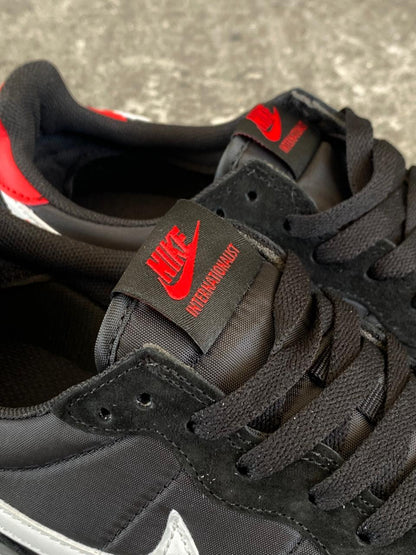NIKE INTERNACIONAL NEGRO ROJO