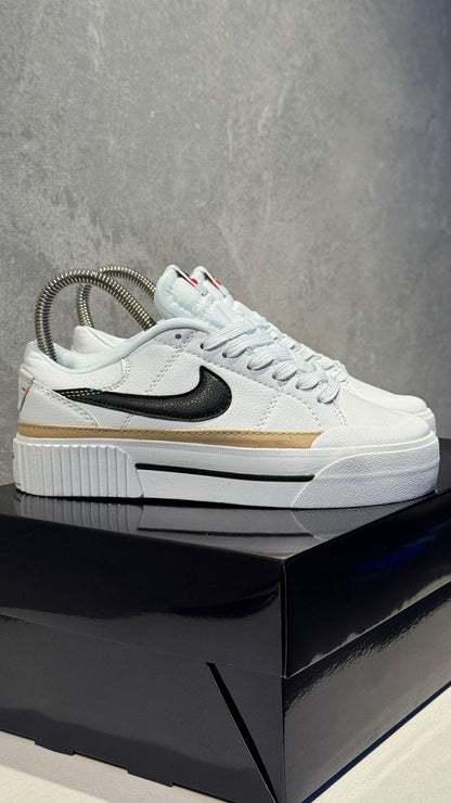 NIKE LEGACY BLANCO NEGRO PROMO