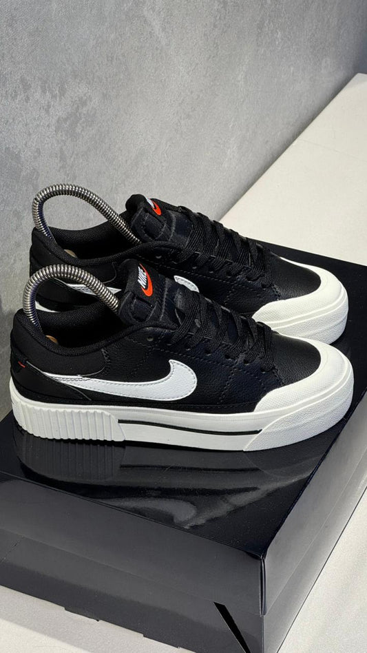 NIKE LEGACY NEGRO BLANCO