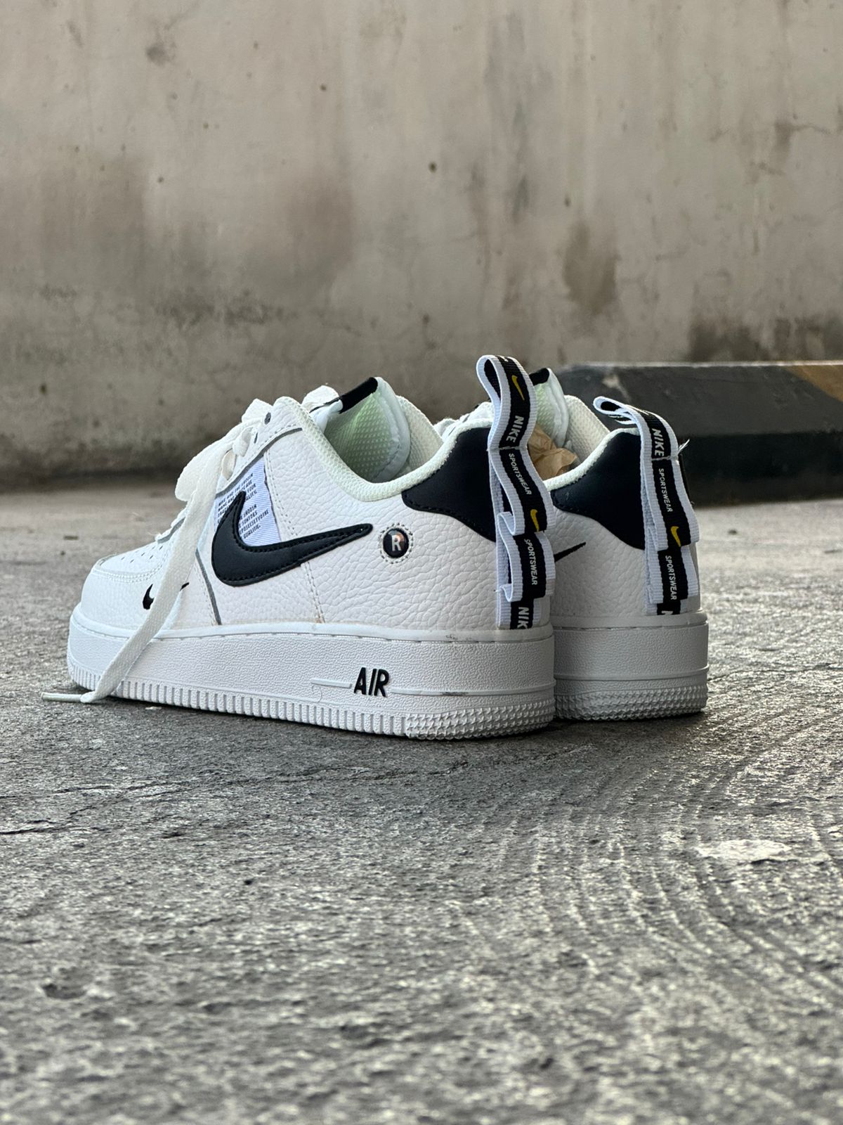 NIKE PERIODICO BLANCO