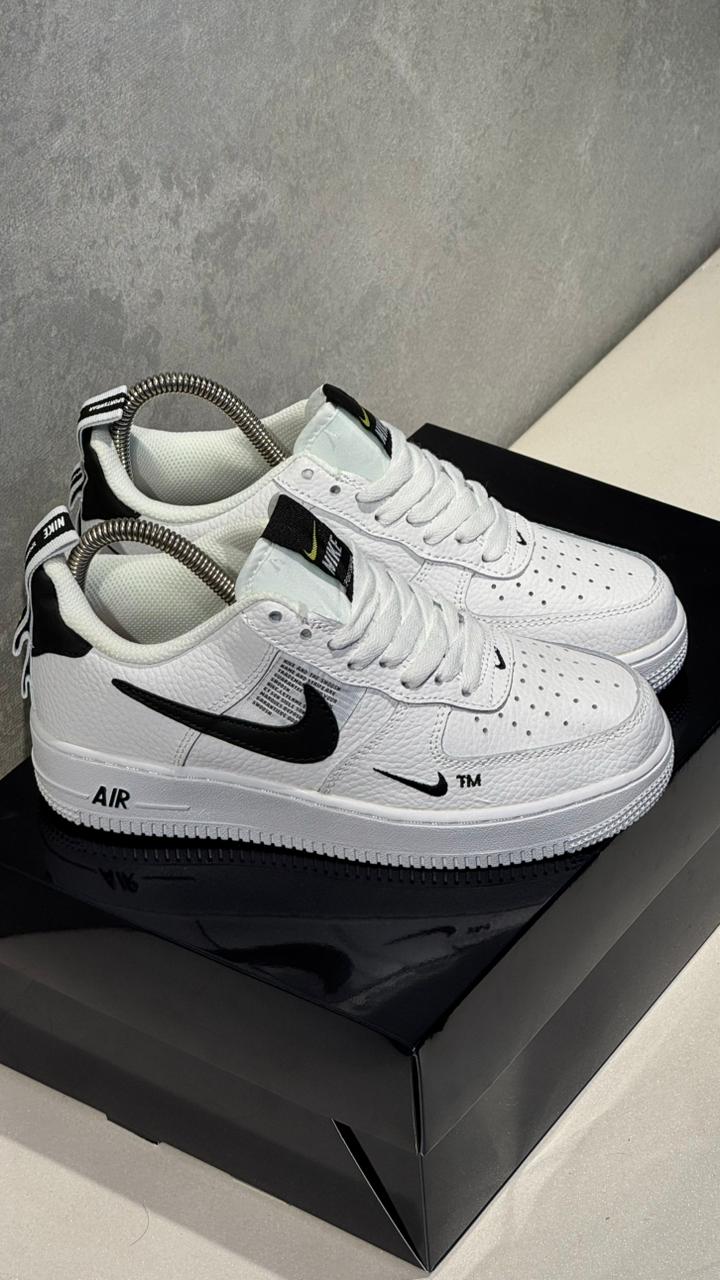NIKE PERIODICO BLANCO