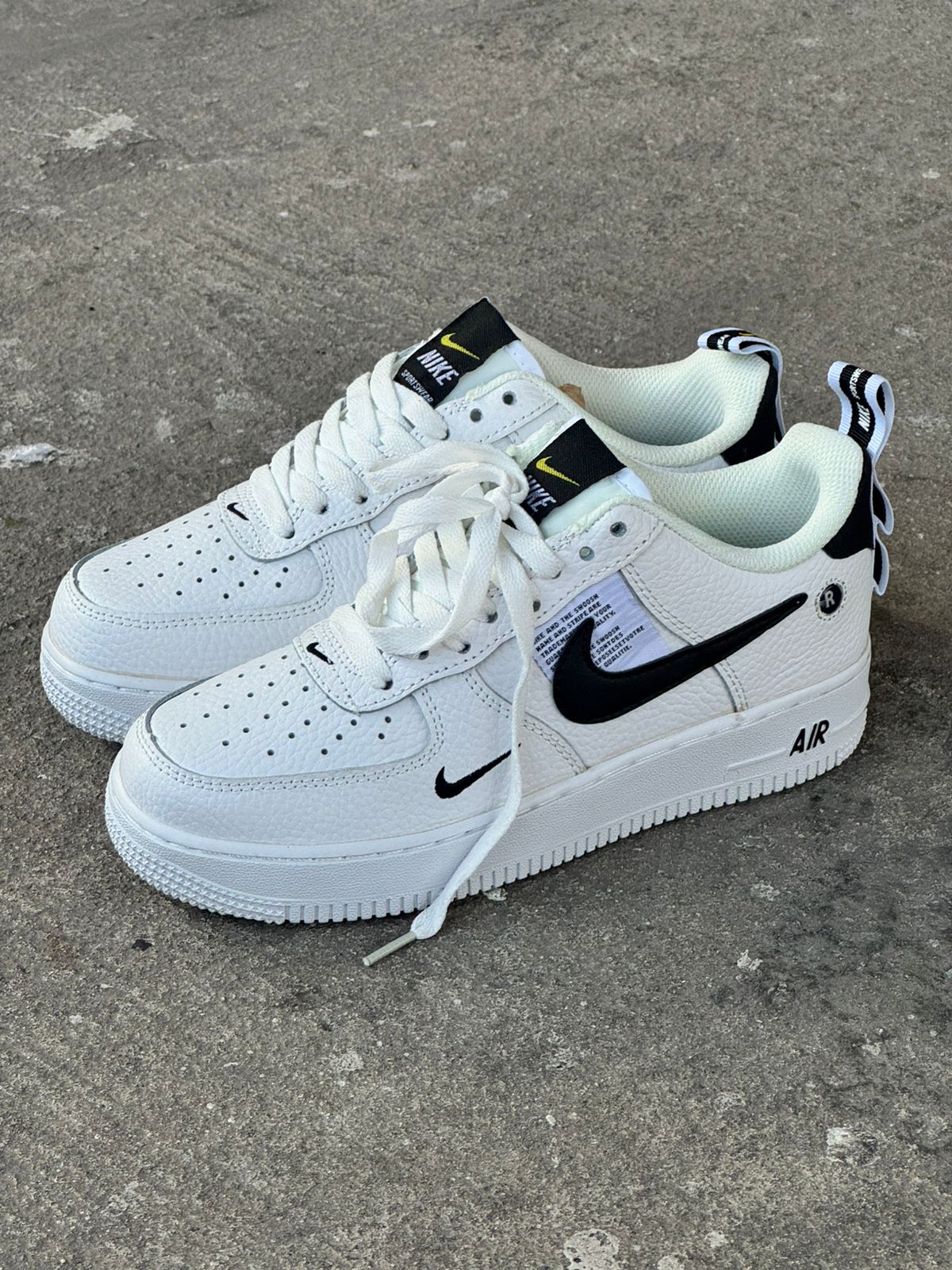 NIKE PERIODICO BLANCO
