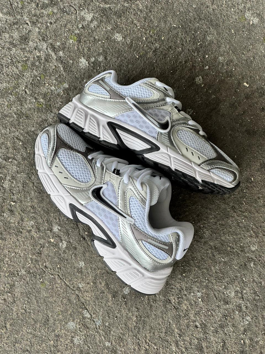 NIKE RNR BLANCO PLATA GRIS