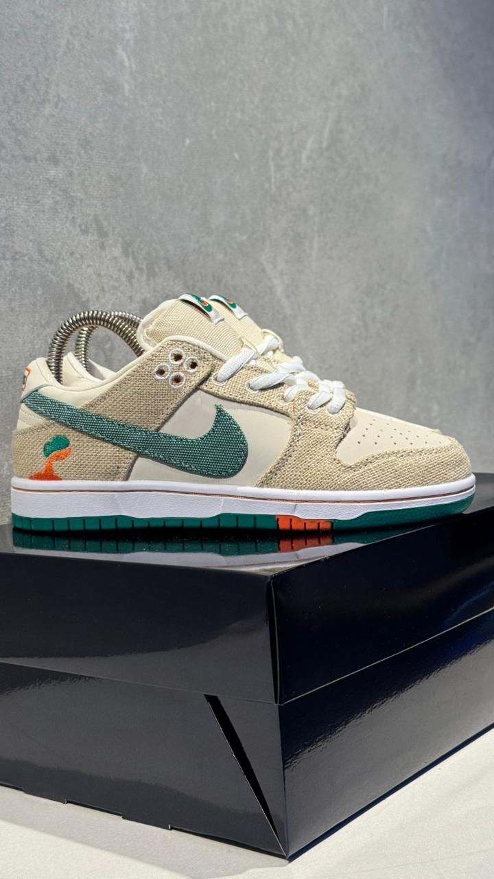 NIKE SB JARRITO