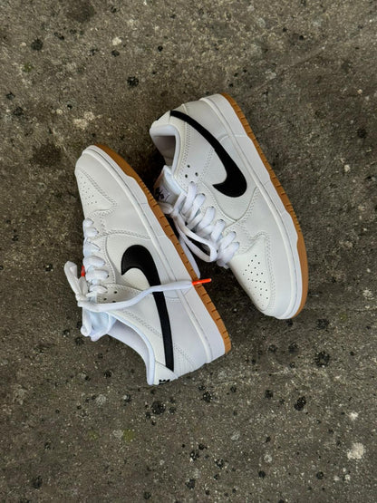 NIKE SB LEYENDA BLANCO NEGRO