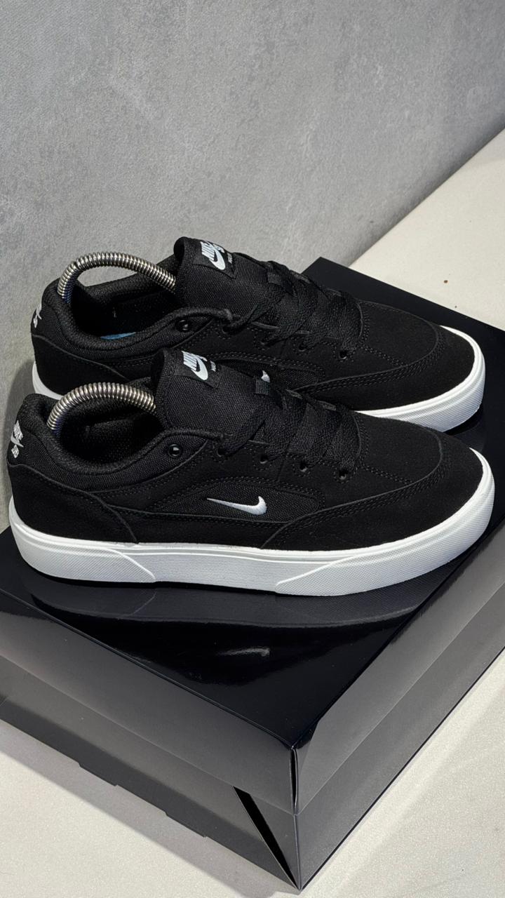 NIKE SB TABLA NEGRO BLANCO