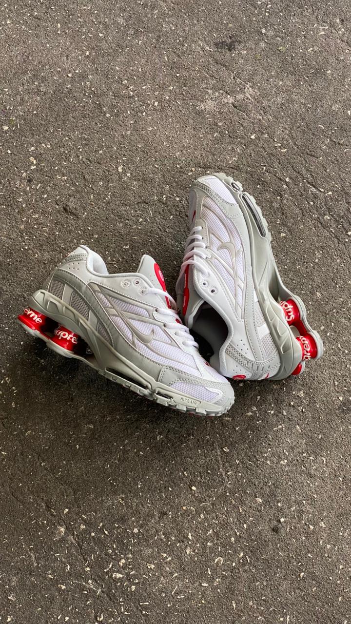 NIKE SHOX SUPREME BLANCO GRIS