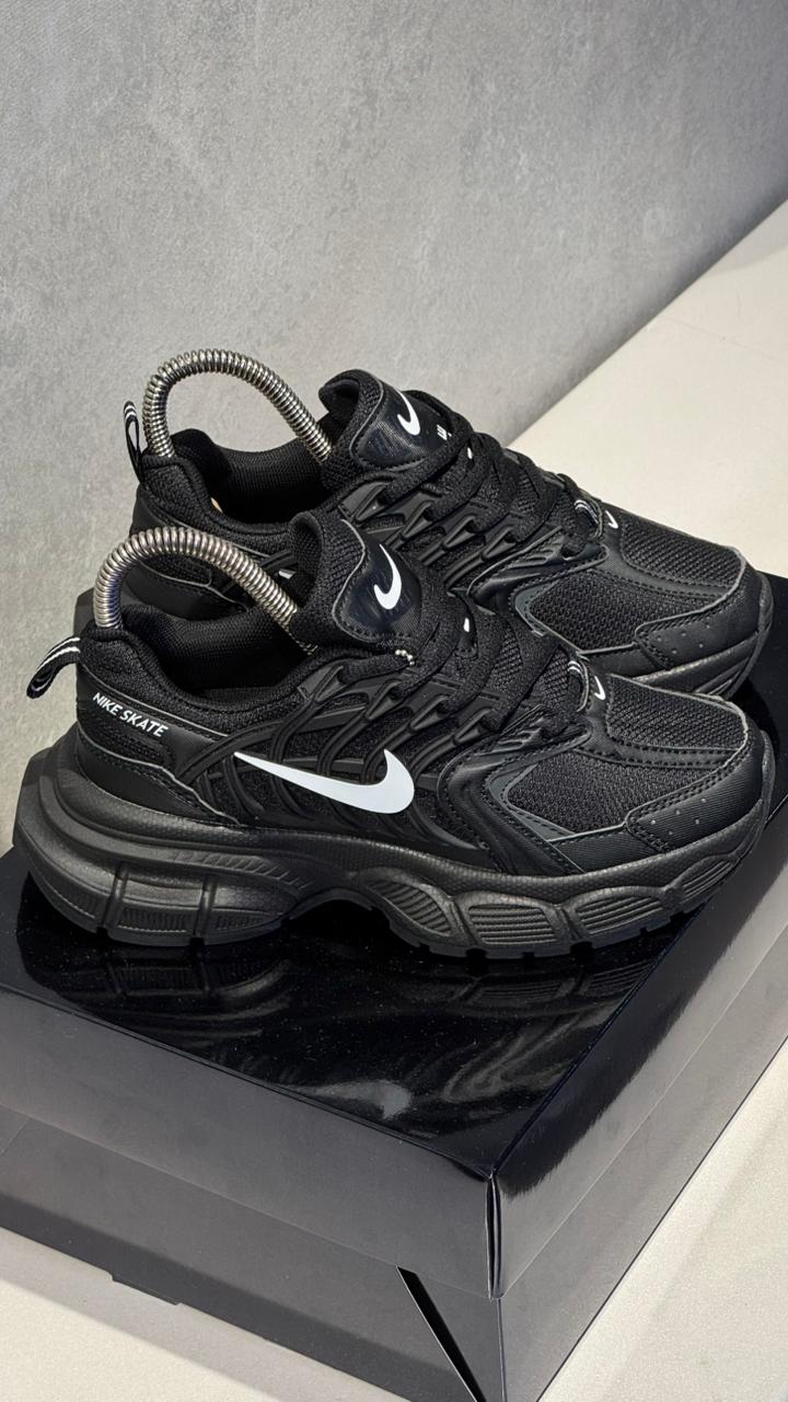 NIKE SKATE NEGRO PROMO MASTER
