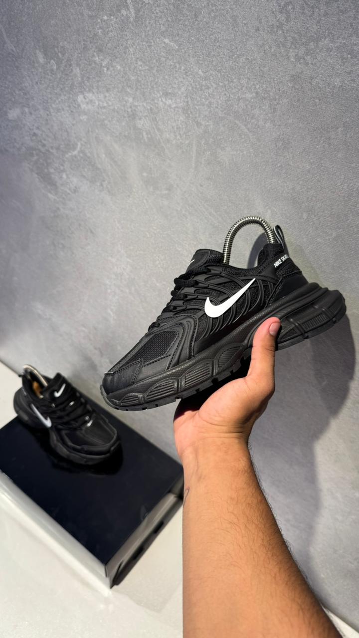 NIKE SKATE NEGRO PROMO MASTER