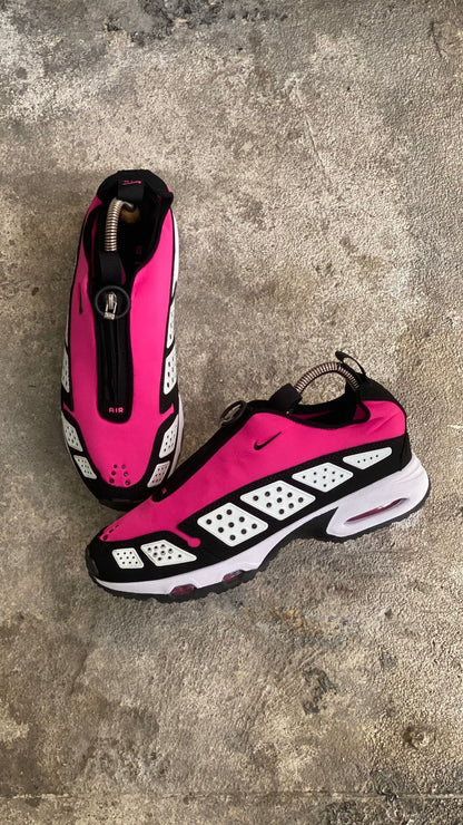 NIKE SUNDER FUCSIA NEGRO