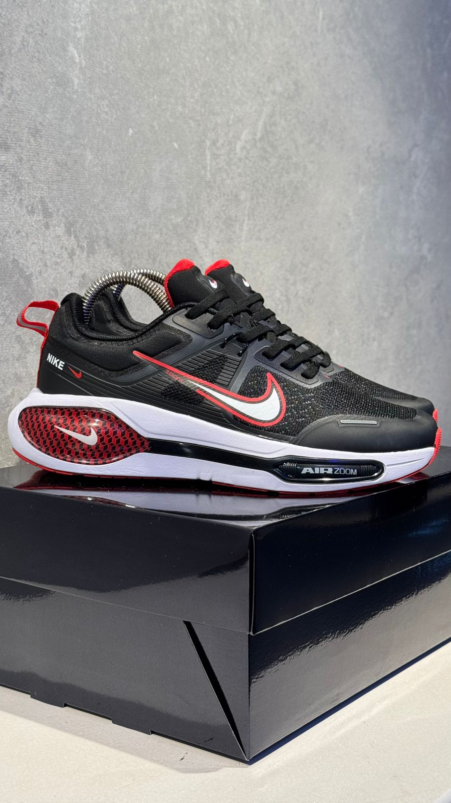 NIKE TENIS NEGRO ROJO PROMO