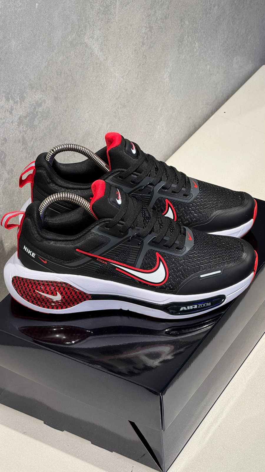 NIKE TENIS NEGRO ROJO PROMO
