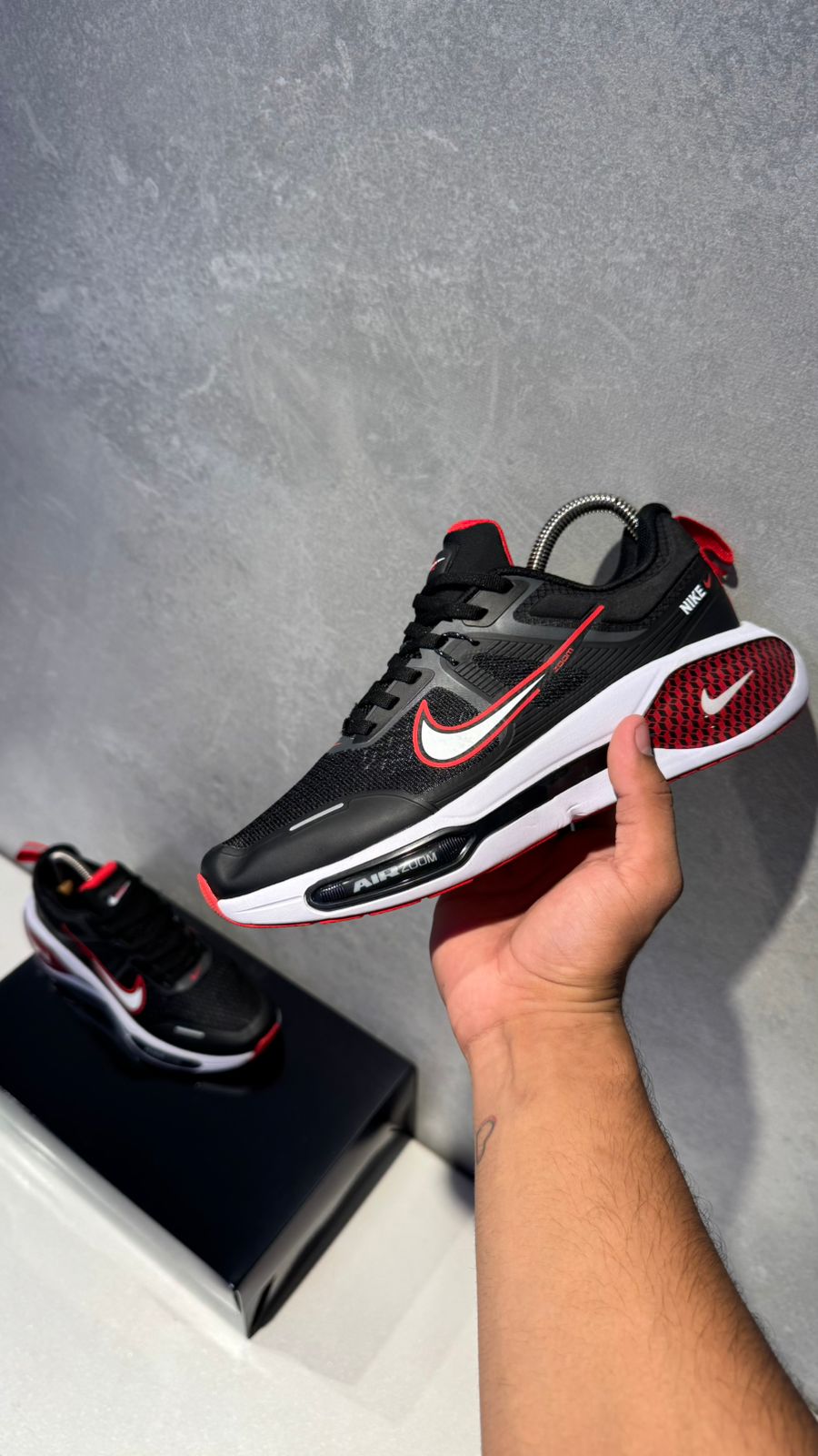 NIKE TENIS NEGRO ROJO PROMO