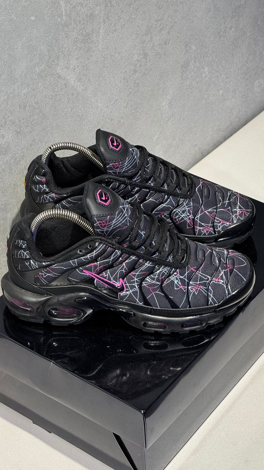NIKE TN ELECTRICO NEGRO FUCSIA PROMO