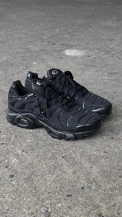 NIKE TN NEGRO