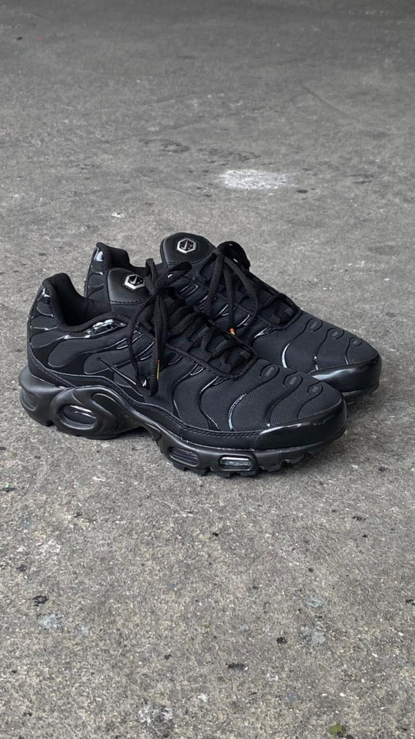 NIKE TN NEGRO