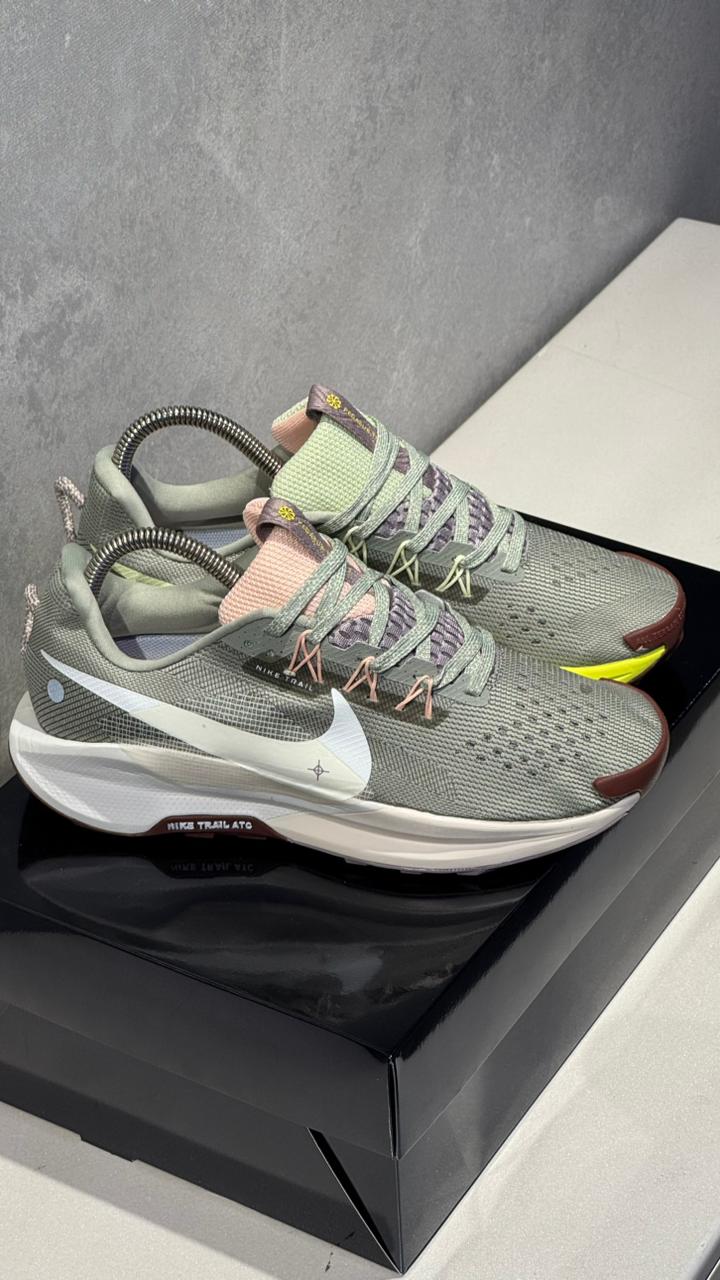 NIKE  TRAIL VERDE