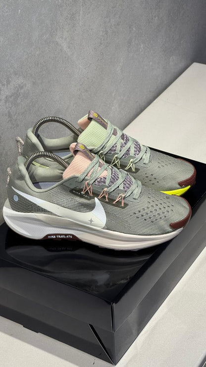 NIKE  TRAIL VERDE