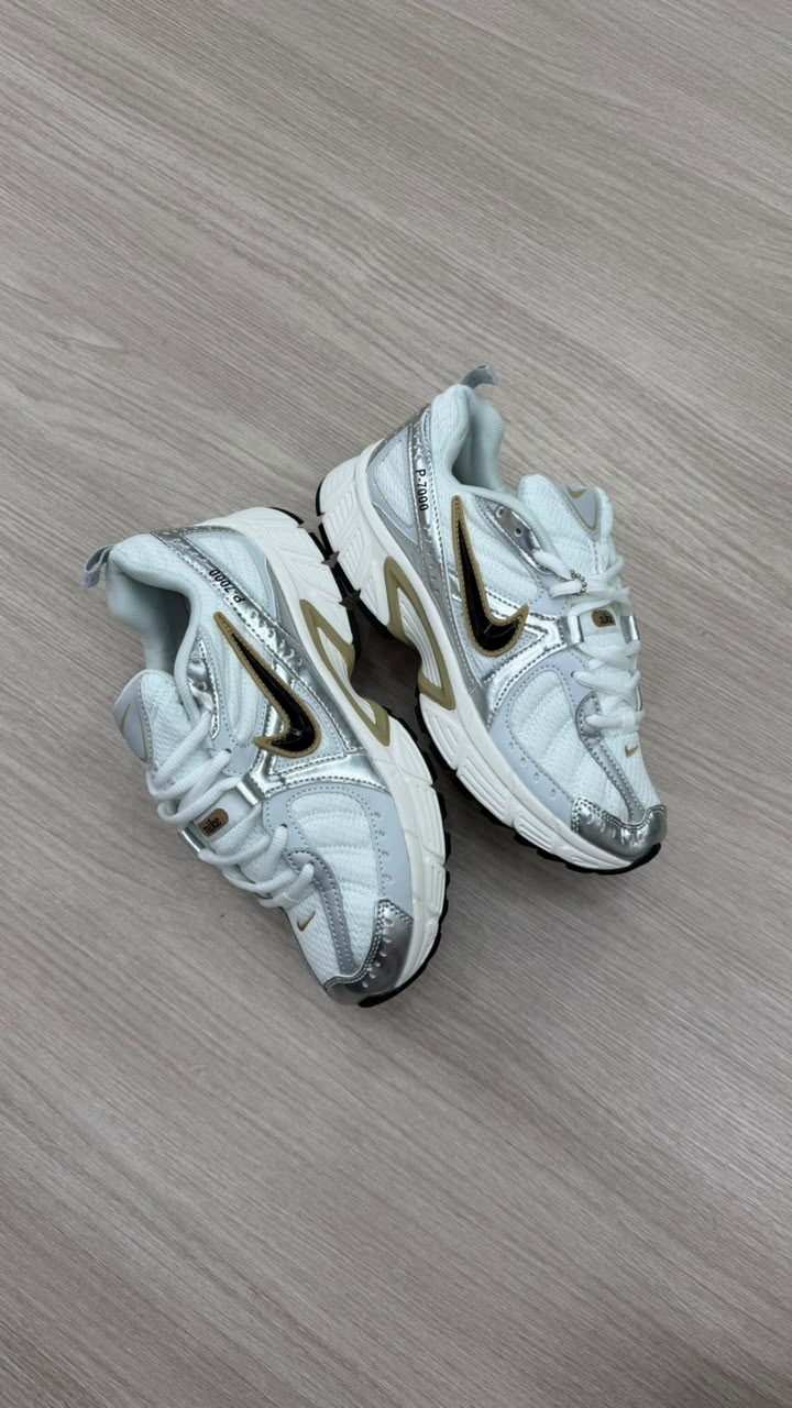 NIKE V3K CHULO NEGRO DORADO