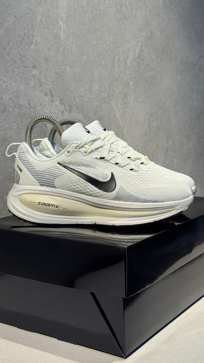 NIKE ZOOM X BLANCO BEIGE