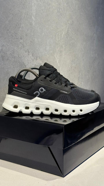 ON CLOUD CLASICO NEGRO BLANCO