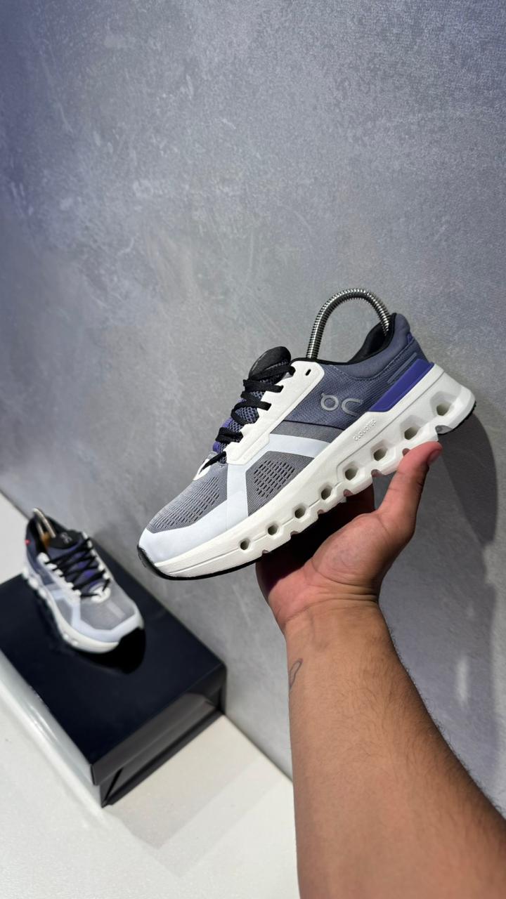 ON Cloud blanco morado