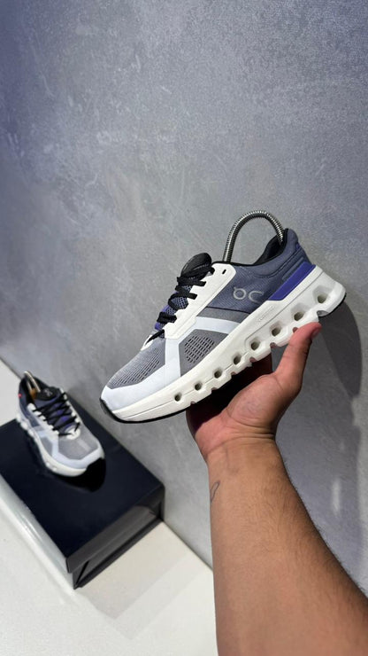 ON Cloud blanco morado