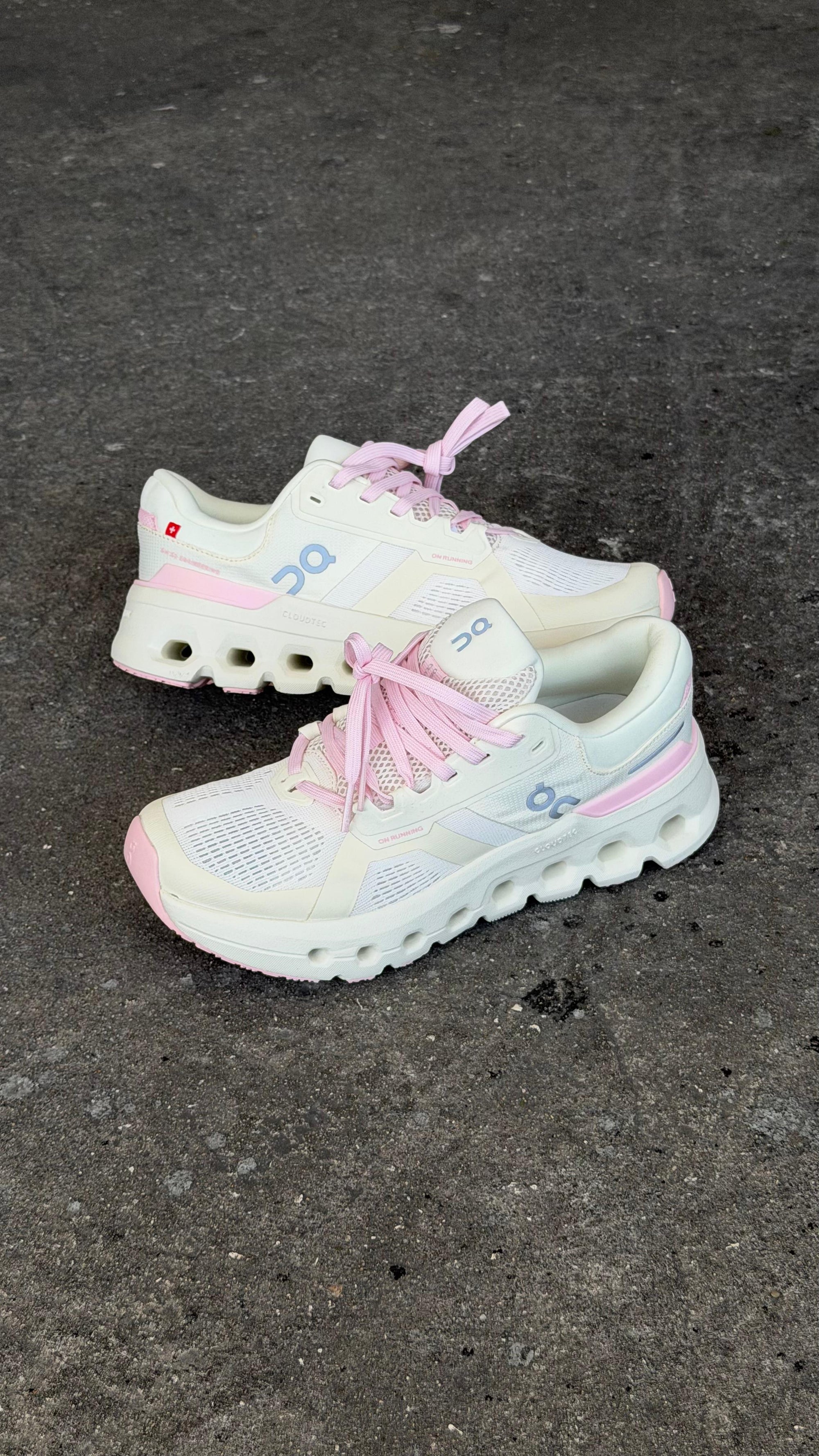 ON CLOUD CLASICO BEIGE ROSA