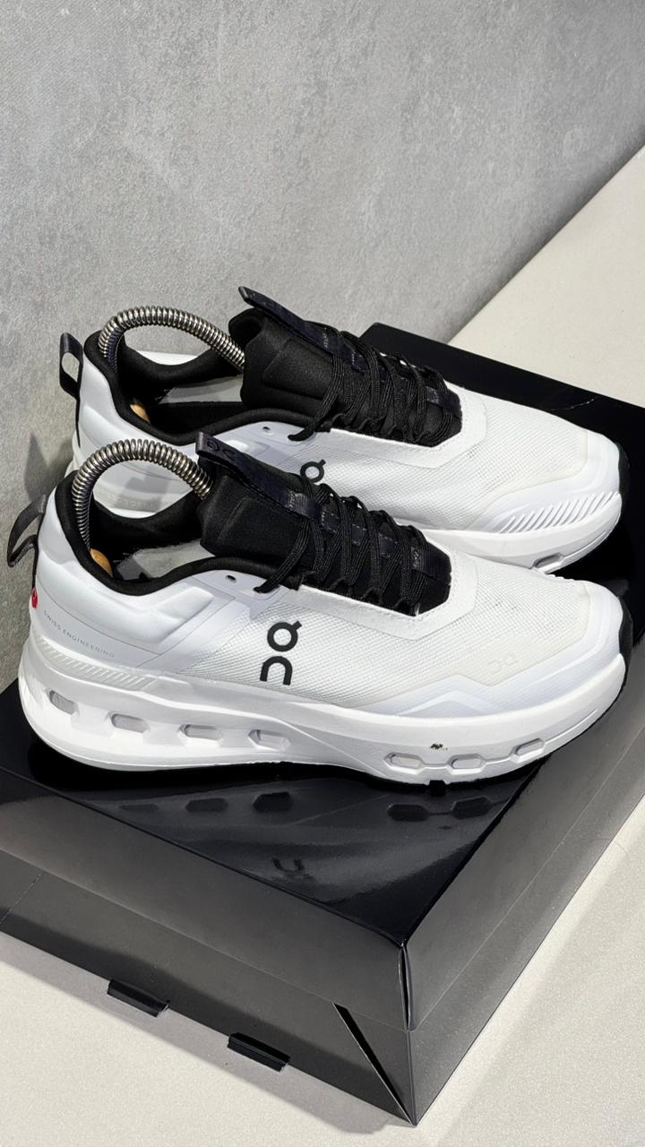 ON CLOUDTEC BLANCO NEGRO