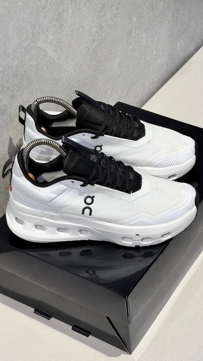 ON CLOUDTEC BLANCO NEGRO