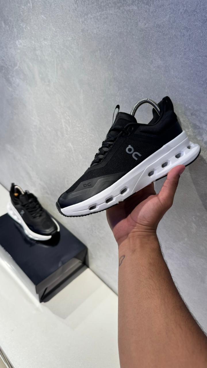 ON CLOUDTEC  NEGRO BLANCO