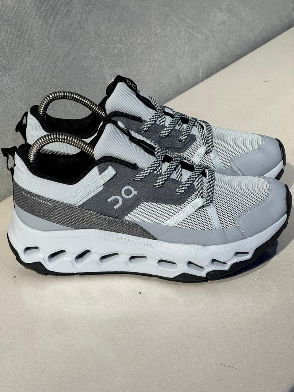 ON CLOUD Z BLANCO GRIS OSCURO