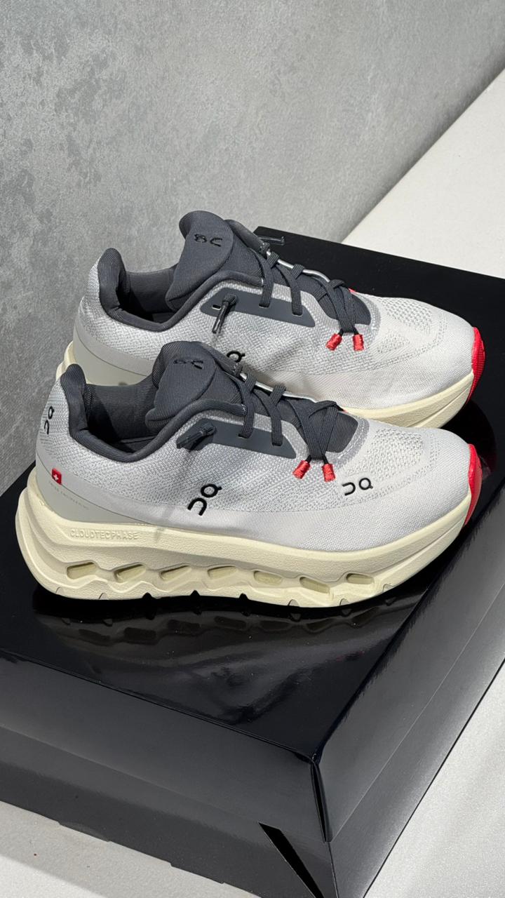 ON CLOUDTEC BEIGE GRIS NIÑOS