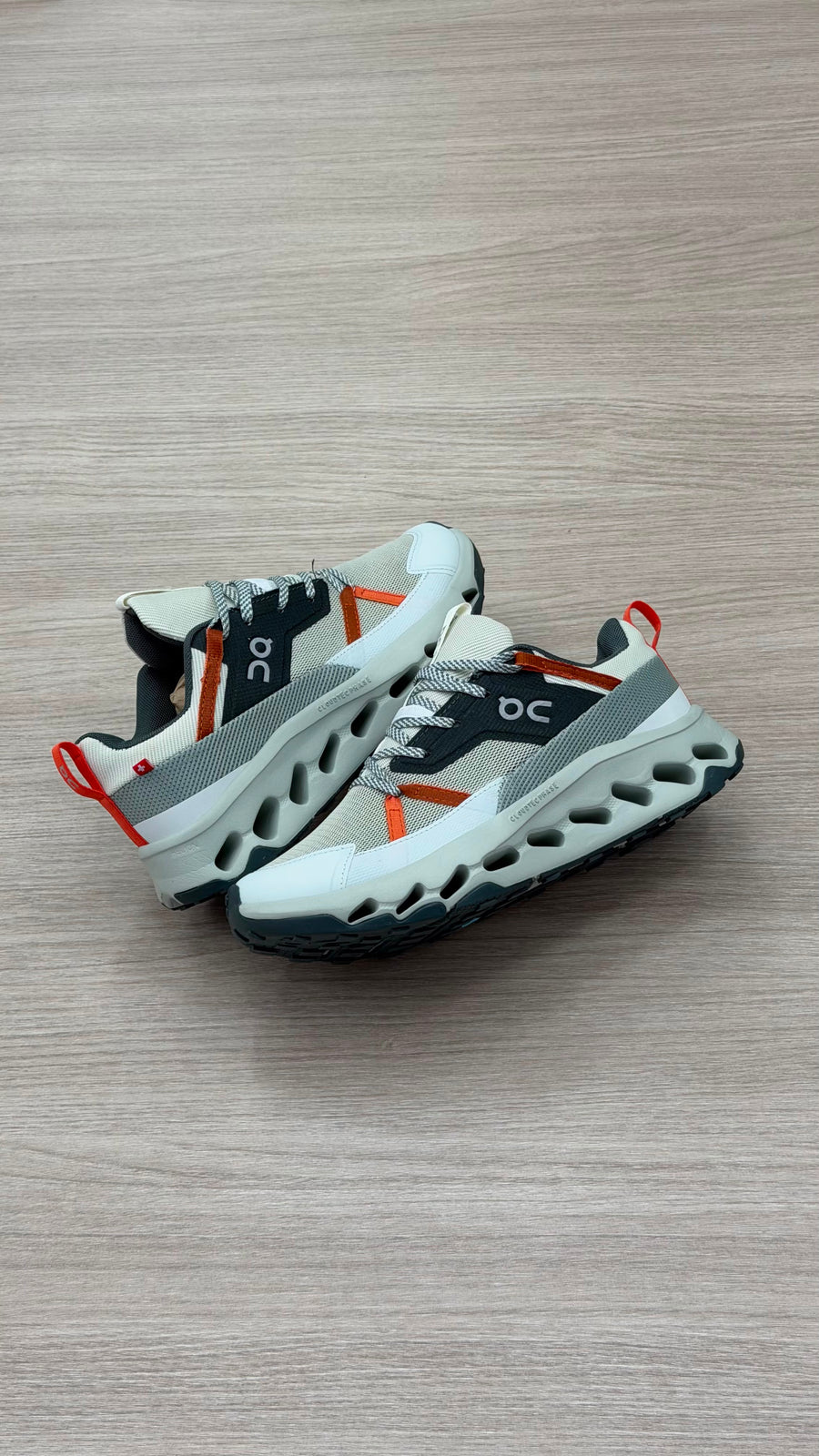 ON CLOUDTEC BLANCO MARINO NARANJA